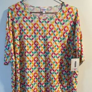 Lularoe “Irma” top